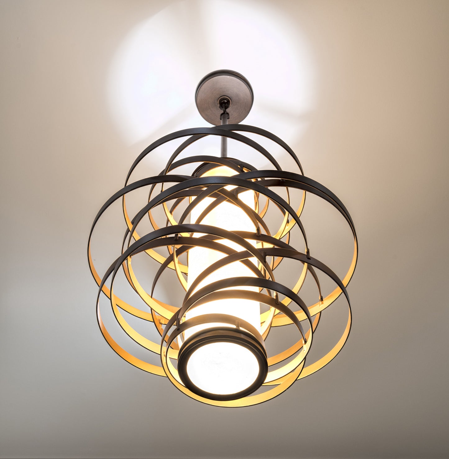 Vertigo Pendant